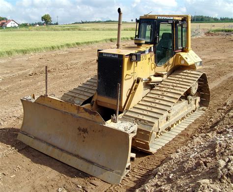 how heavy is a bulldozer